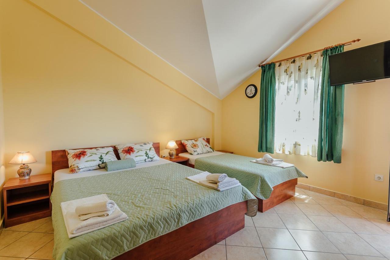 Guest House Villa Zivanovic Herceg Novi Exterior photo