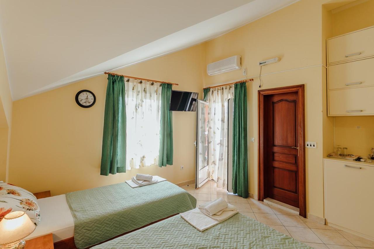 Guest House Villa Zivanovic Herceg Novi Exterior photo