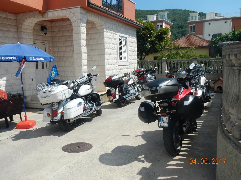 Guest House Villa Zivanovic Herceg Novi Exterior photo