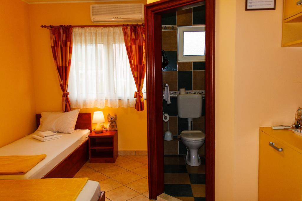 Guest House Villa Zivanovic Herceg Novi Exterior photo