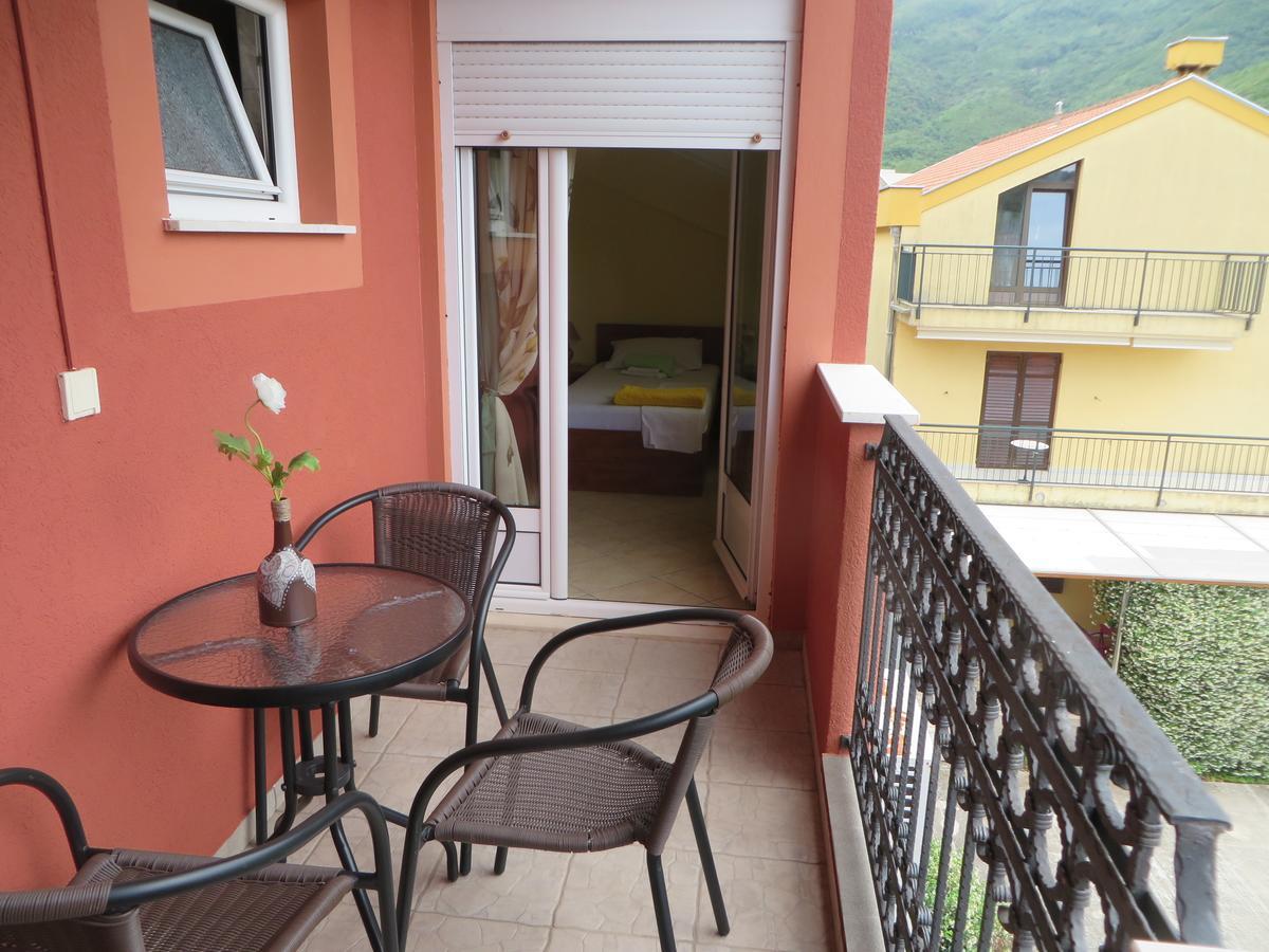 Guest House Villa Zivanovic Herceg Novi Exterior photo