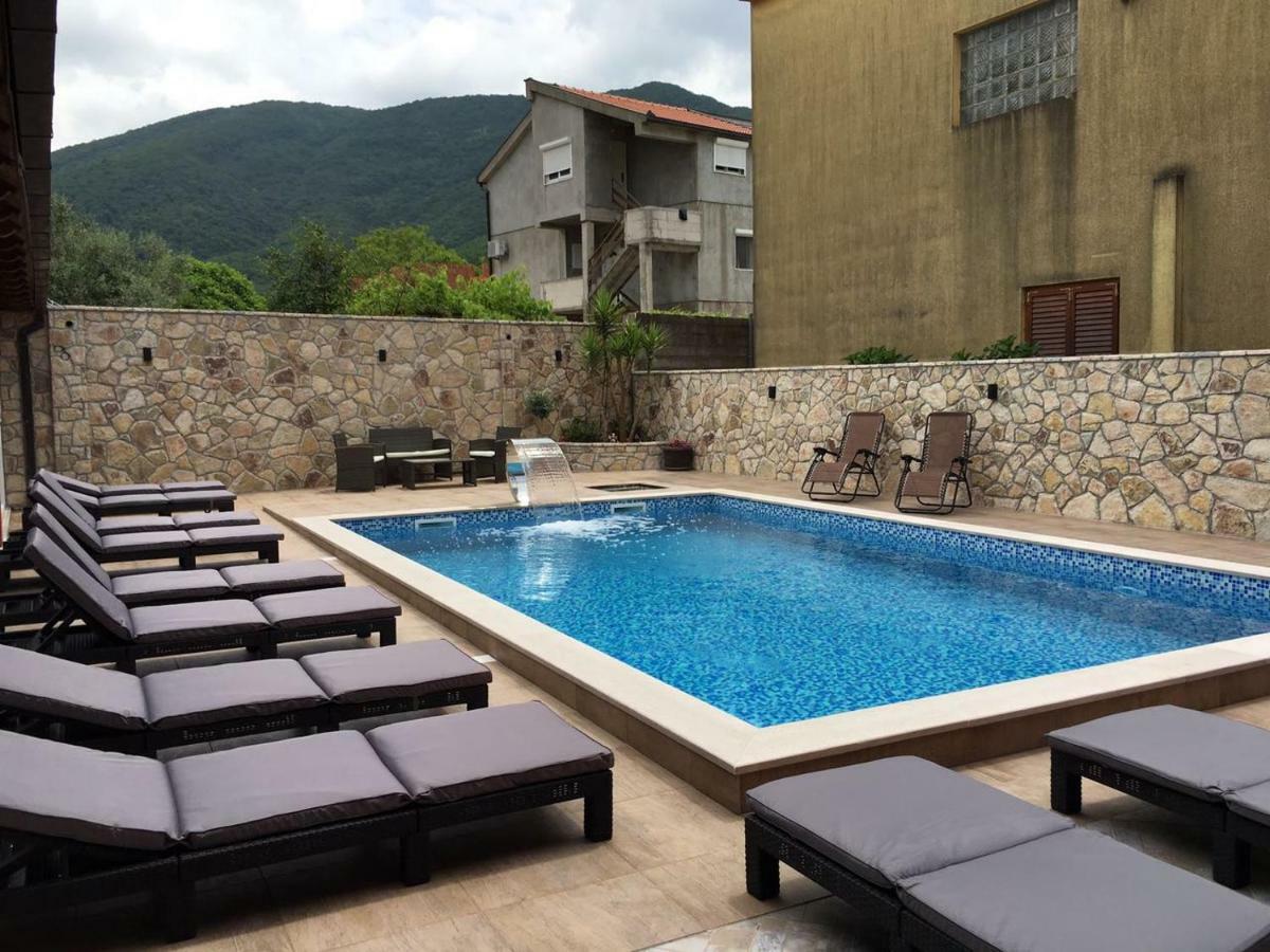Guest House Villa Zivanovic Herceg Novi Exterior photo