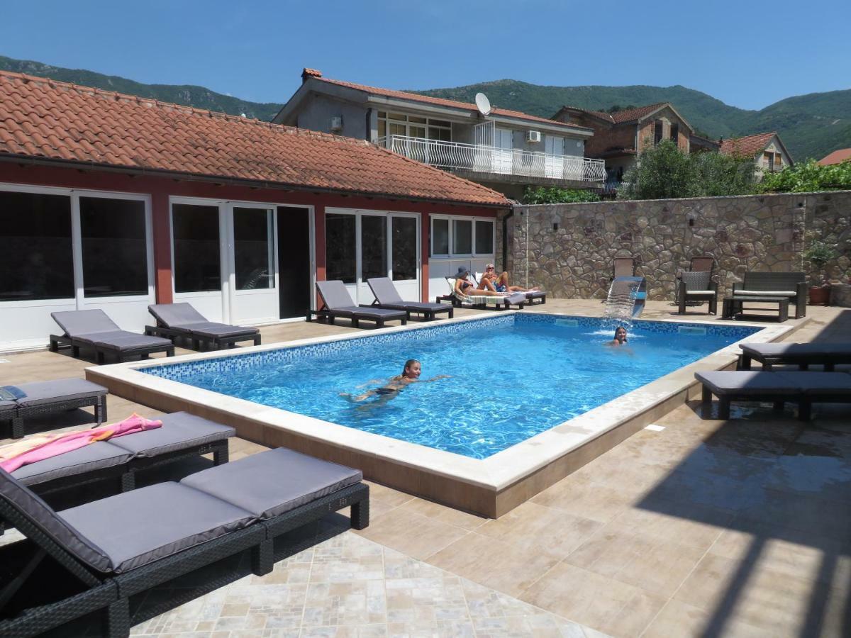 Guest House Villa Zivanovic Herceg Novi Exterior photo